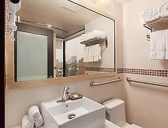Howard Johnson Soho New York