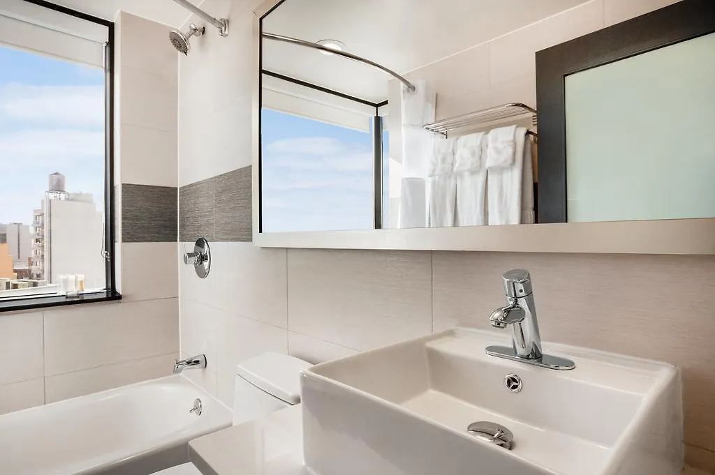 Howard Johnson Soho New York 3*,  United States